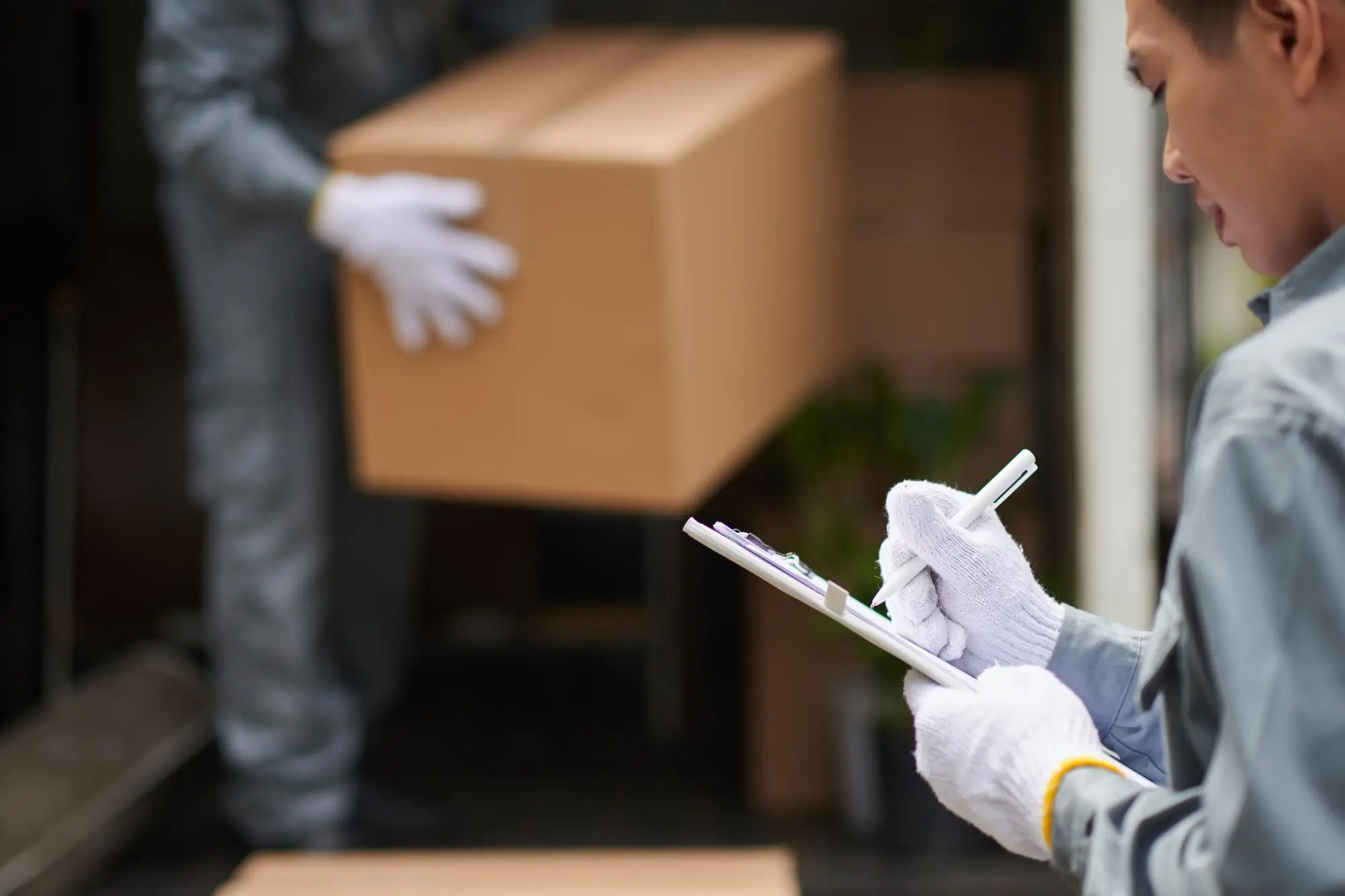 Packing & Secure Handling